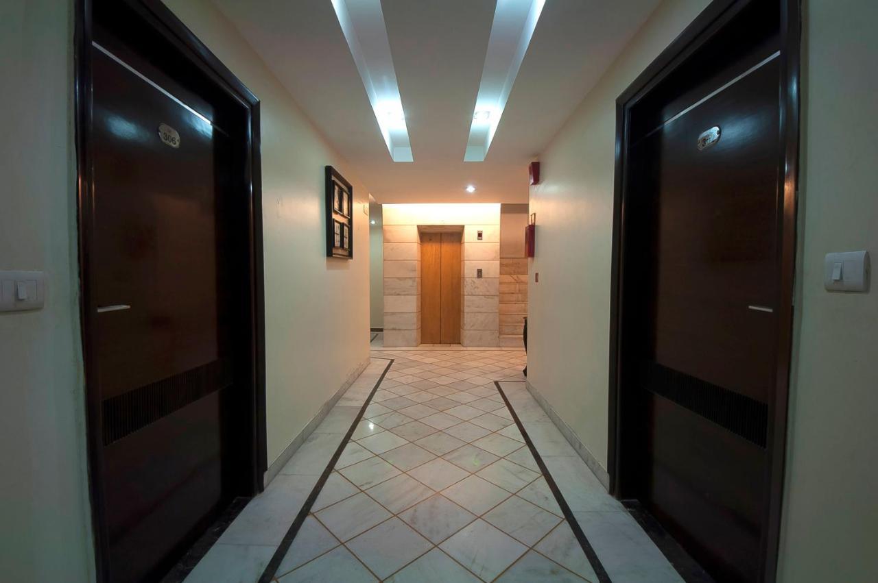 Hotel Metropolitan Дели Экстерьер фото